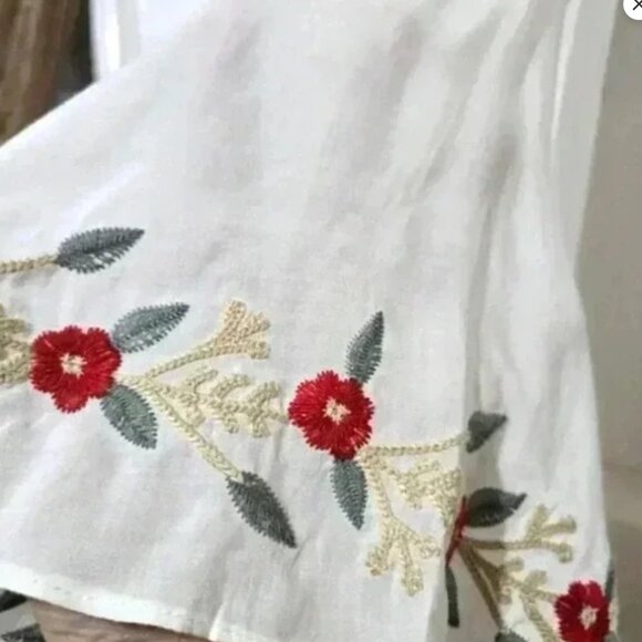 Tasha Polizzi | White Floral Embroidered Bell-Sleeved Blouse, Sz M ♥ Like new! - Picture 5 of 5